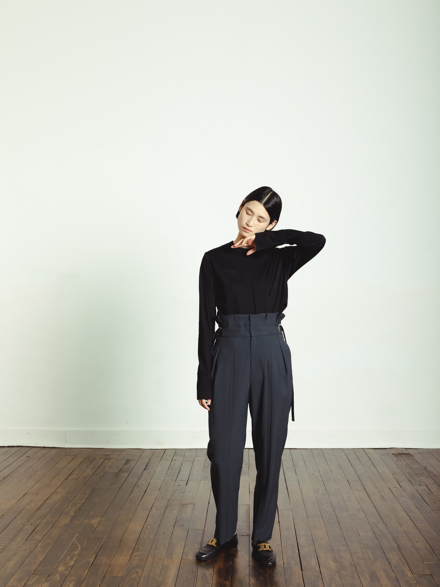 DETAIL LONG T-SHIRT