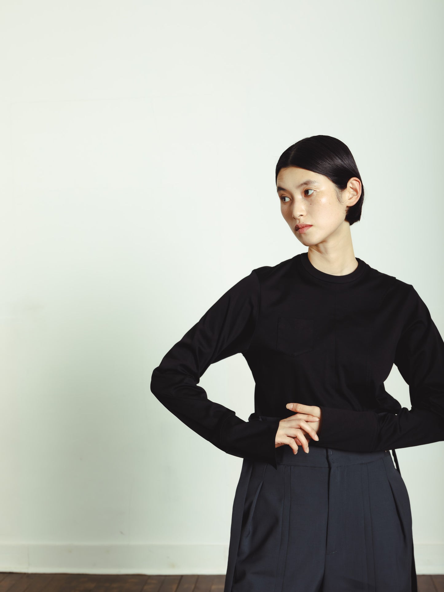 DETAIL LONG T-SHIRT