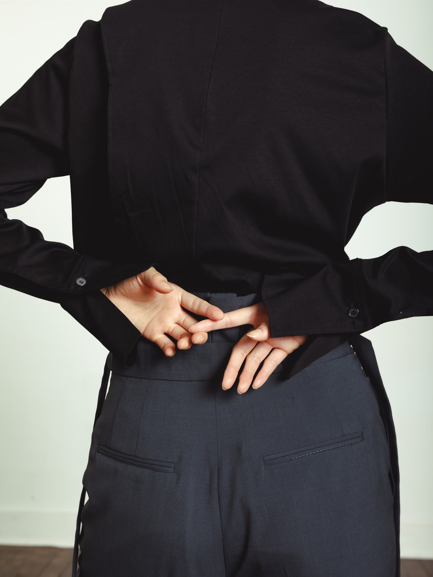 DETAIL LONG T-SHIRT