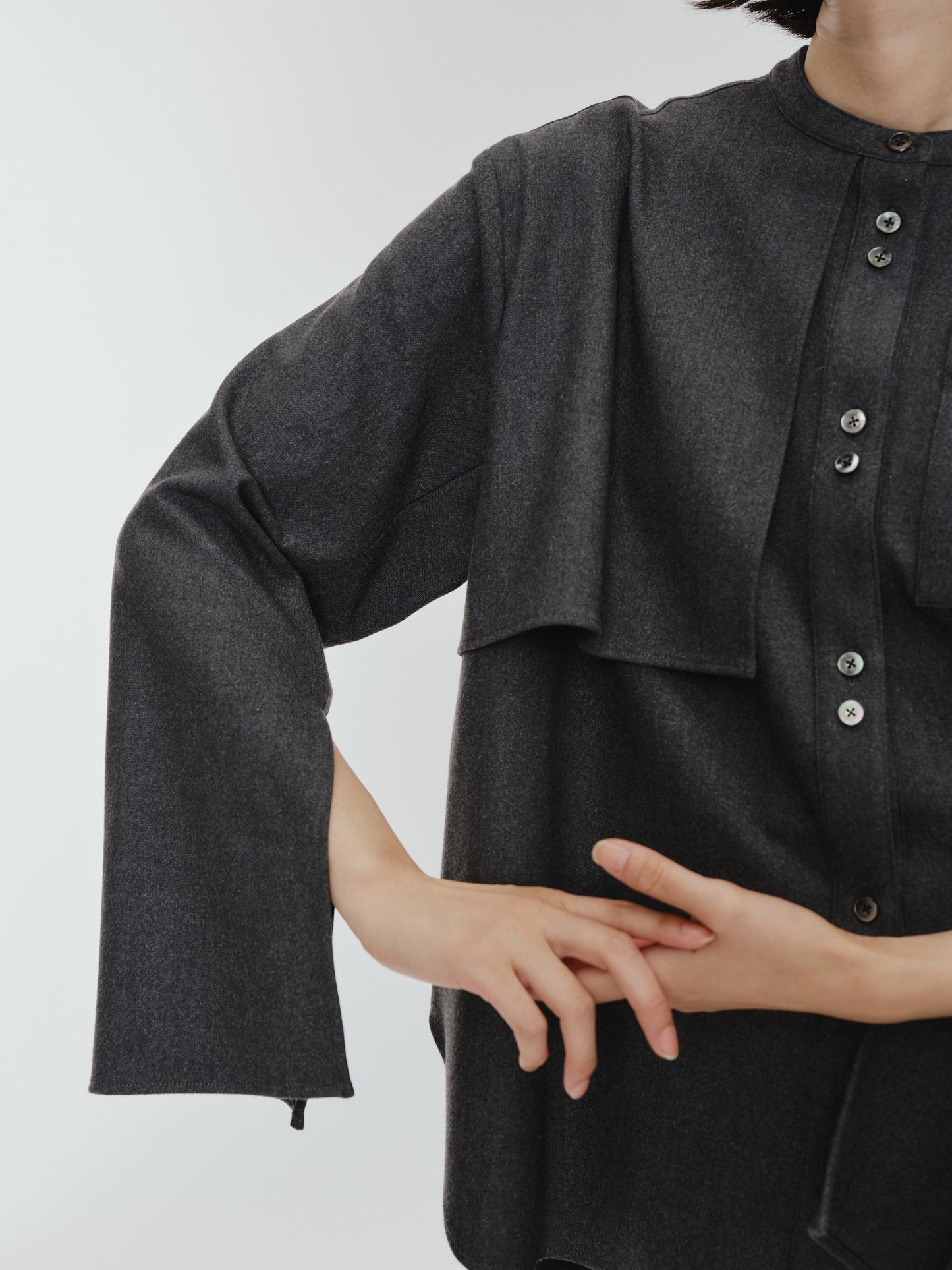 BUTTON SHIRT