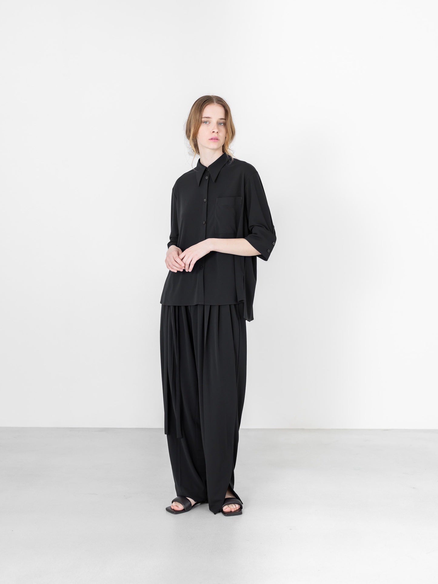 MELT DRAPE PANTS