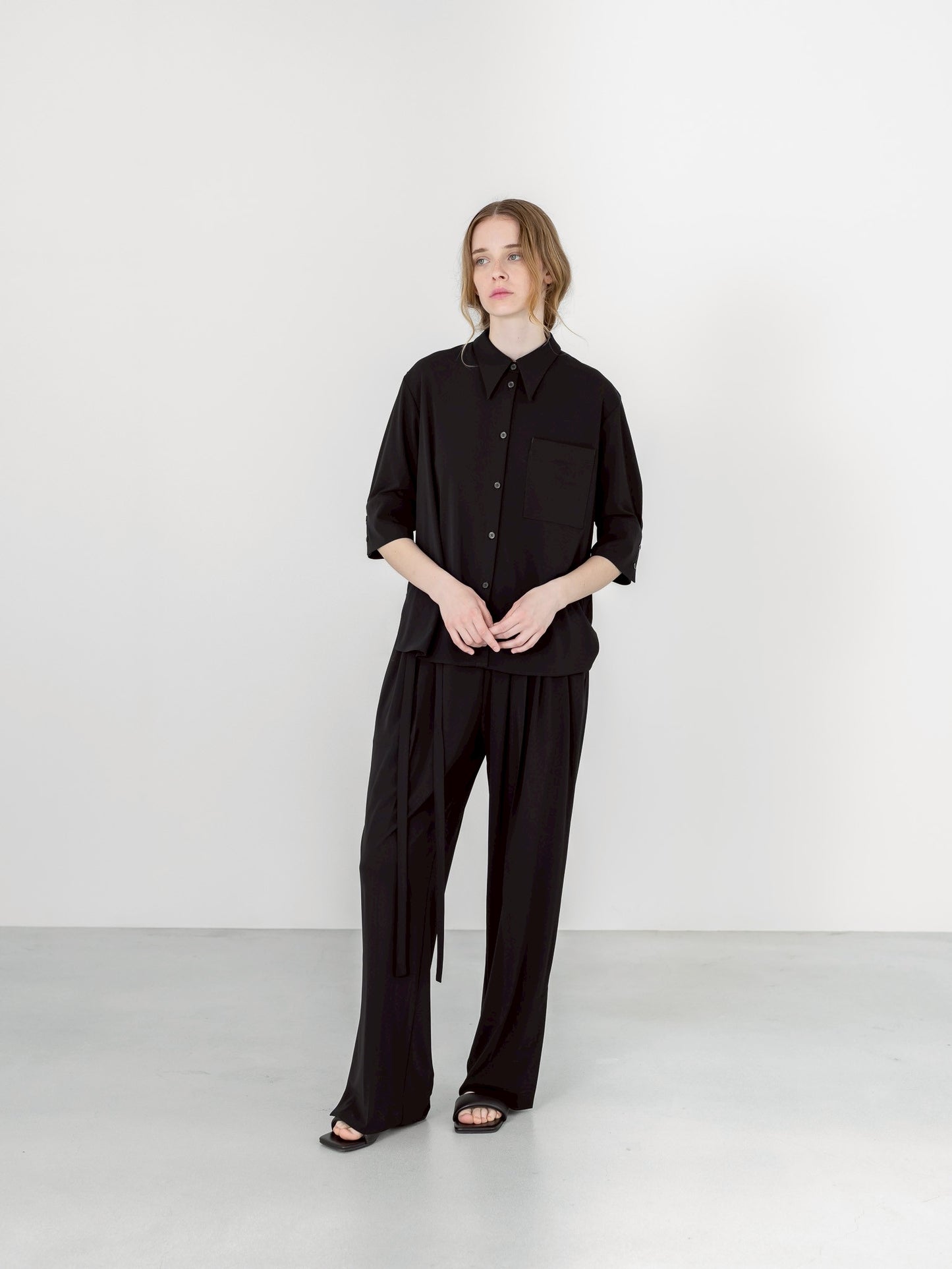MELT DRAPE PANTS