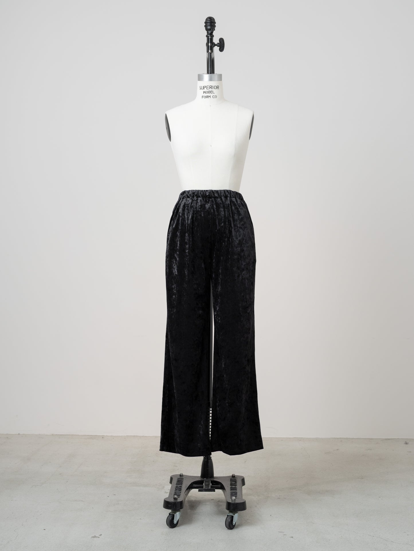 【PRE ORDER】Velour Straight Pants