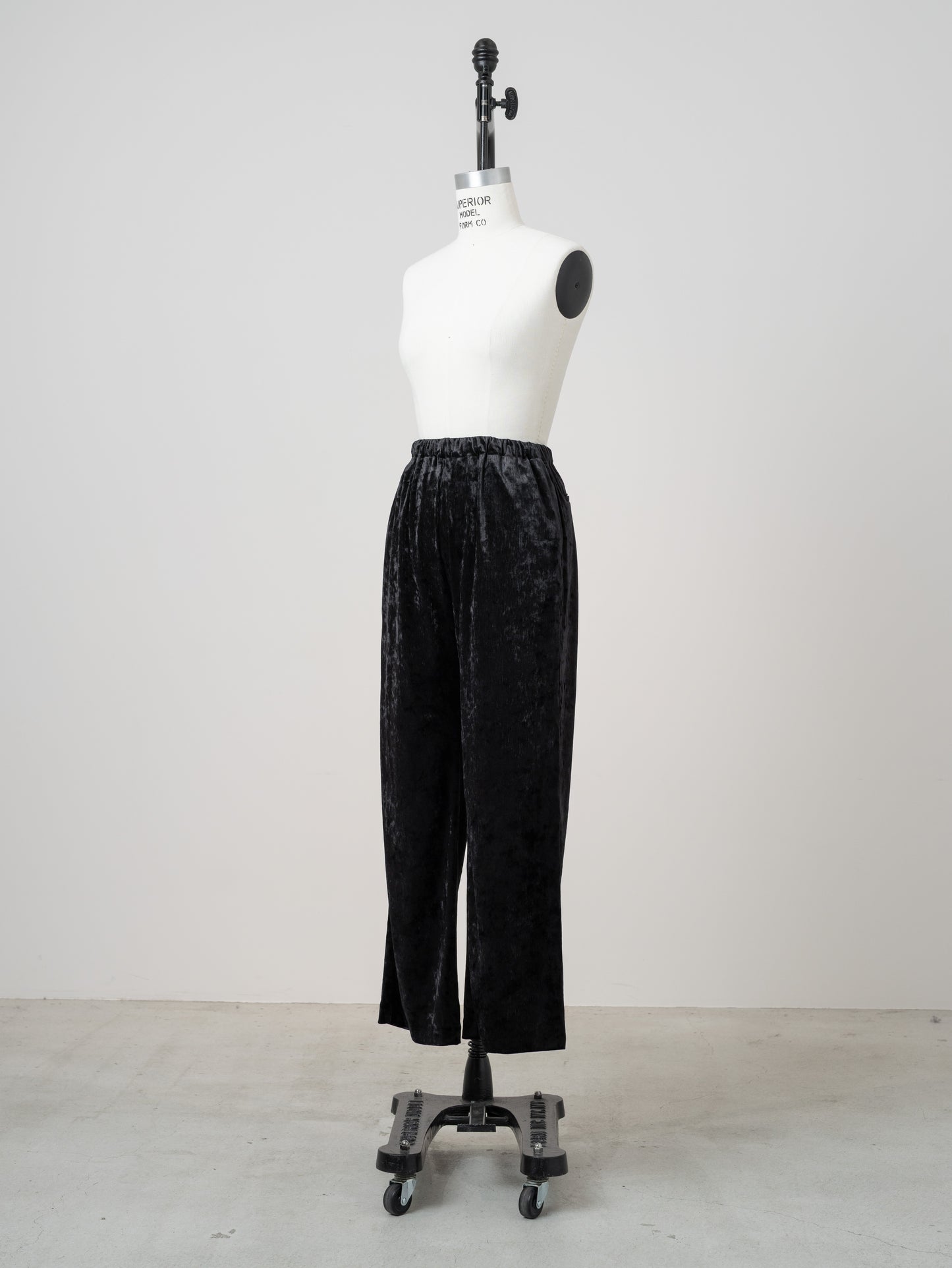 【PRE ORDER】Velour Straight Pants