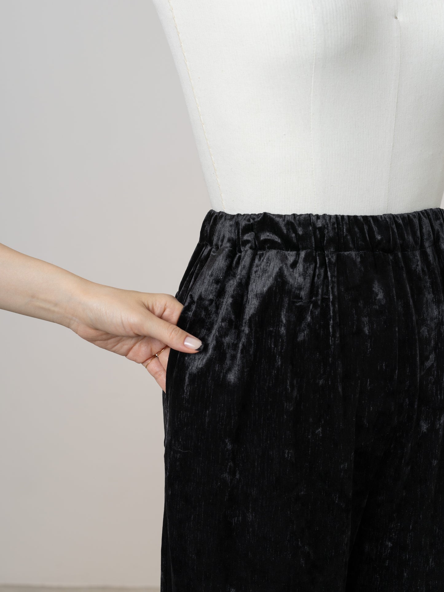 【PRE ORDER】Velour Straight Pants