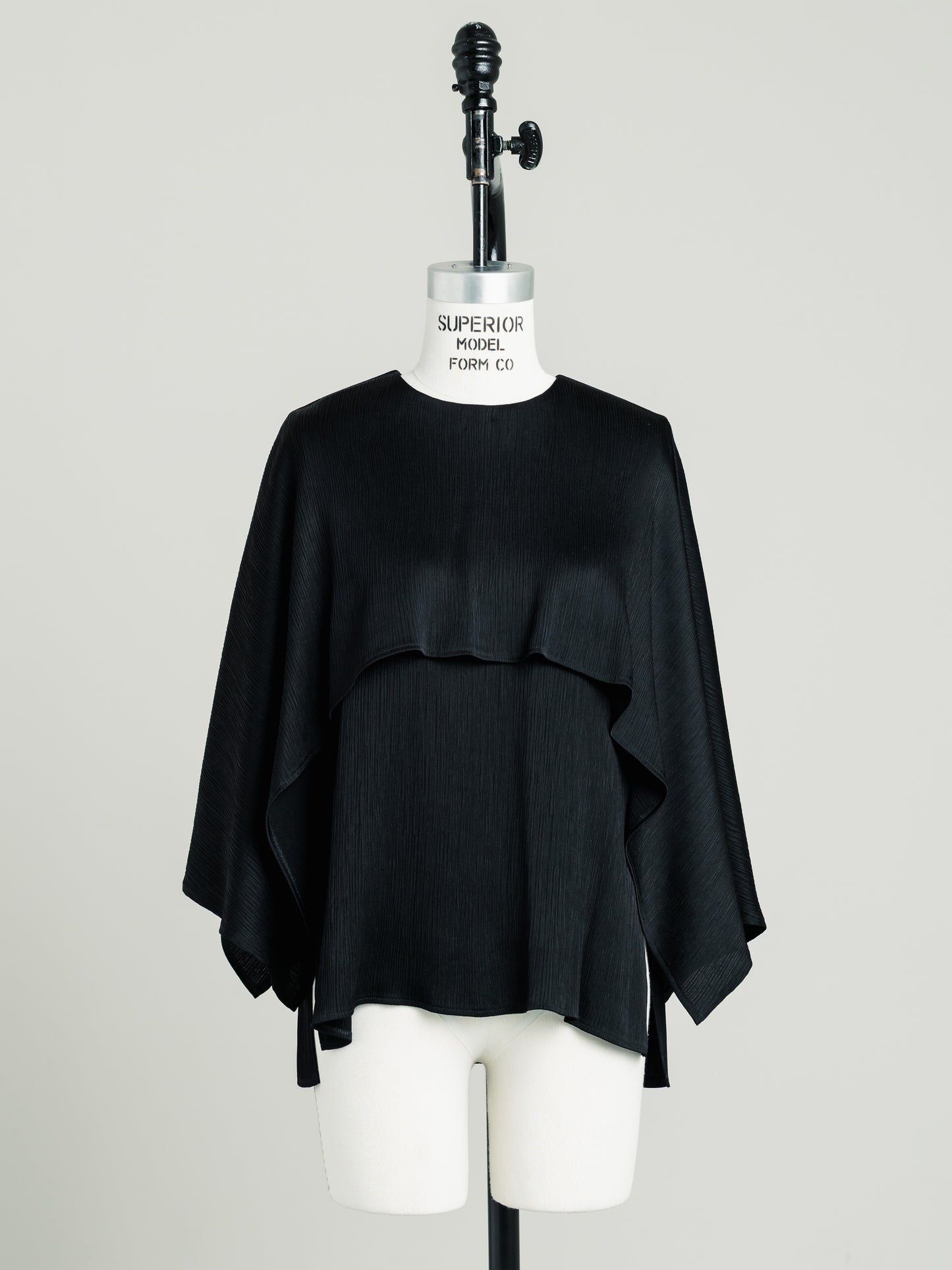 【PRE ORDER】Satin Crepe Cape