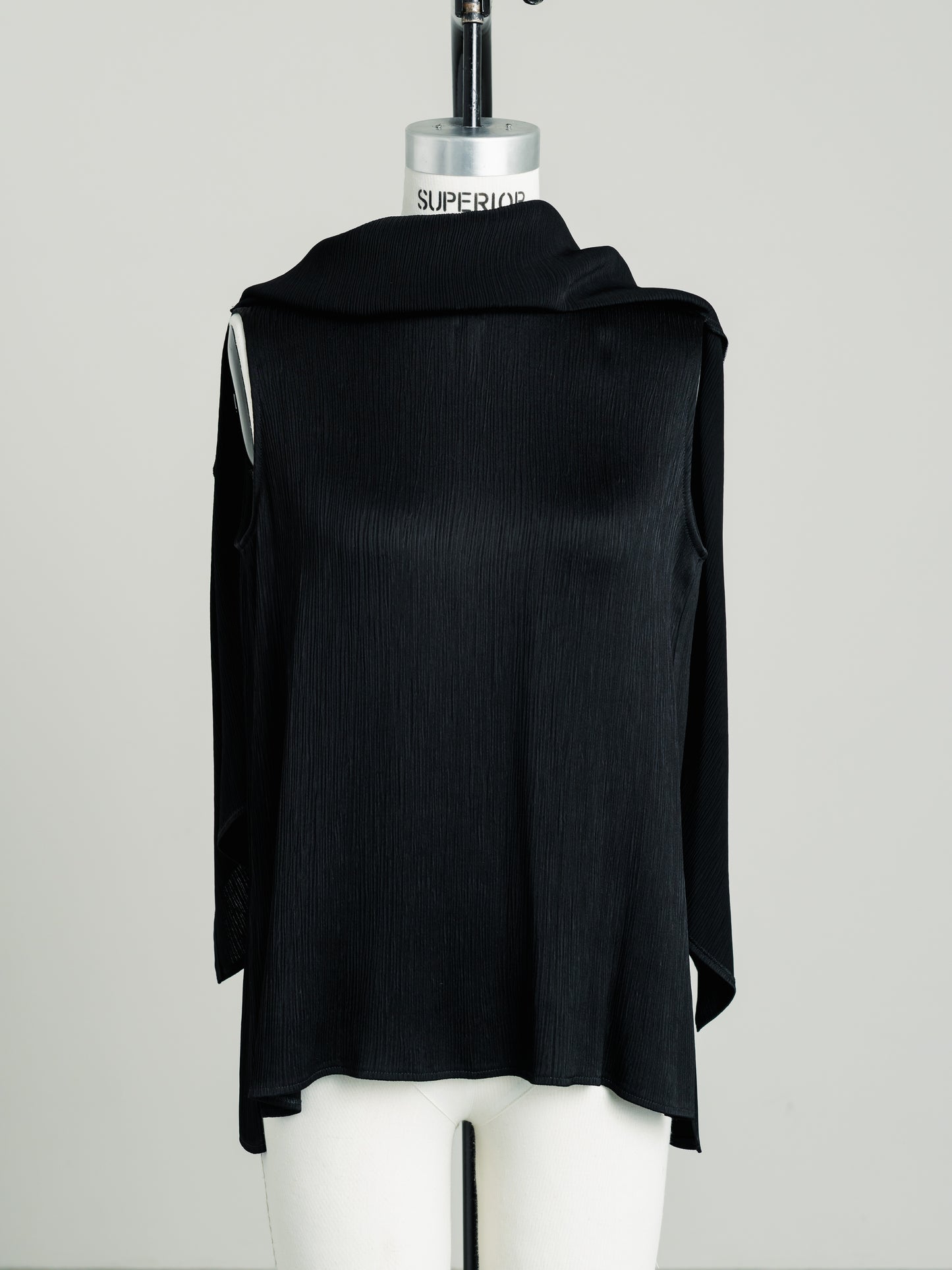 【PRE ORDER】Satin Crepe Cape