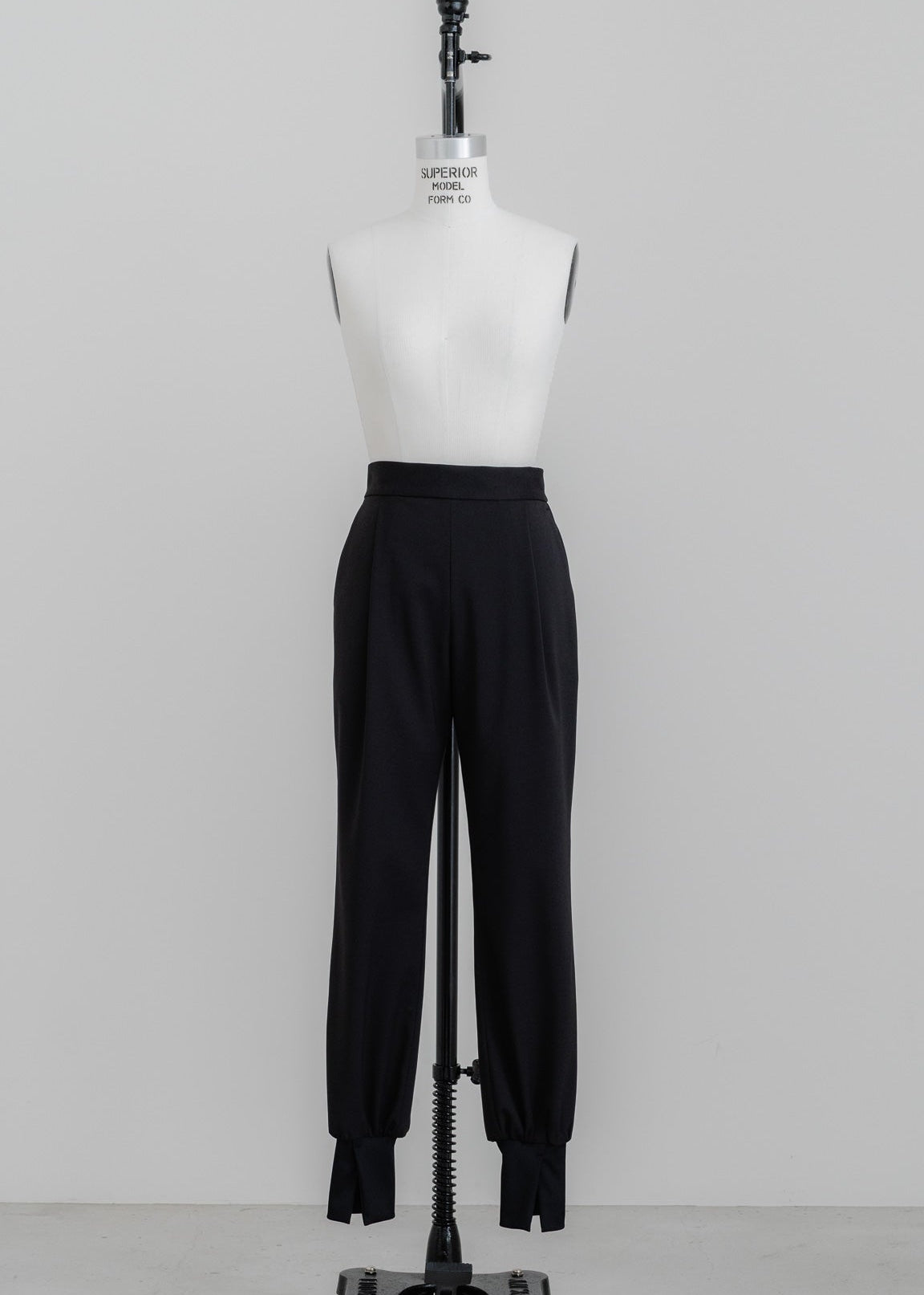 【PRE ORDER】Airy Form Belle Pants(black)