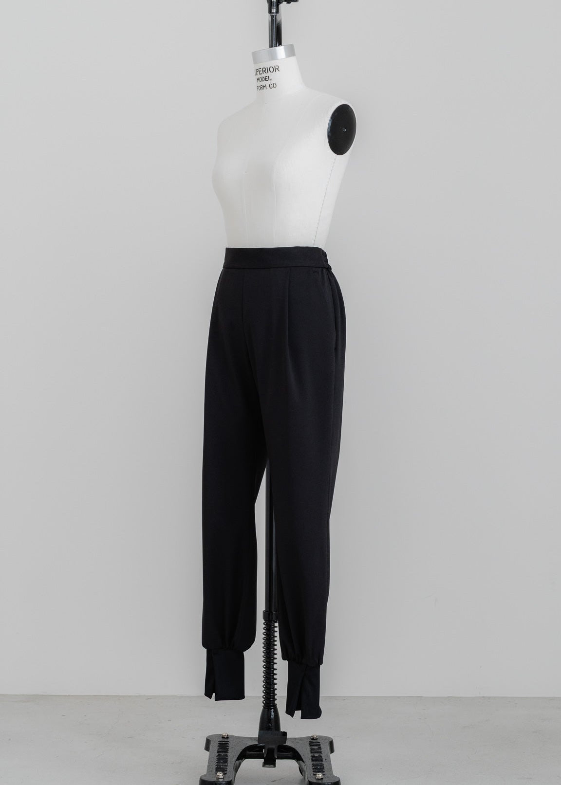 【PRE ORDER】Airy Form Belle Pants(black)