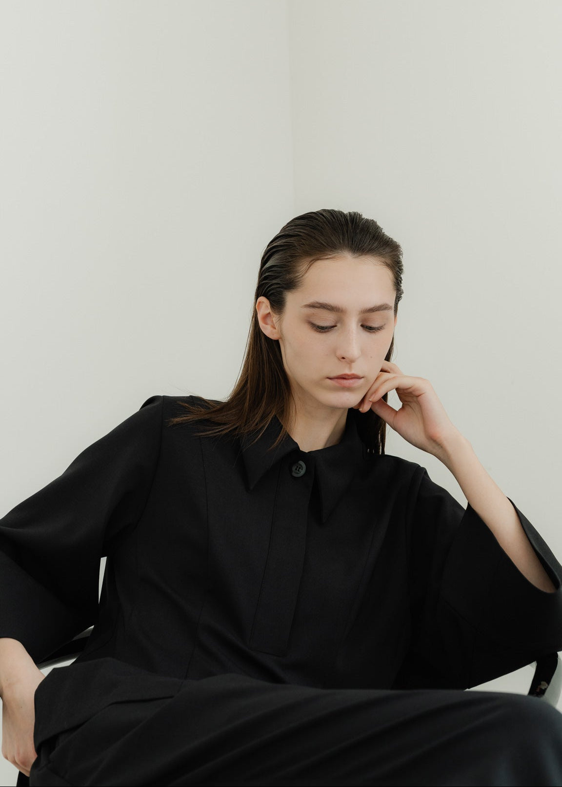 【PRE ORDER】Airy Form Shirt(black)