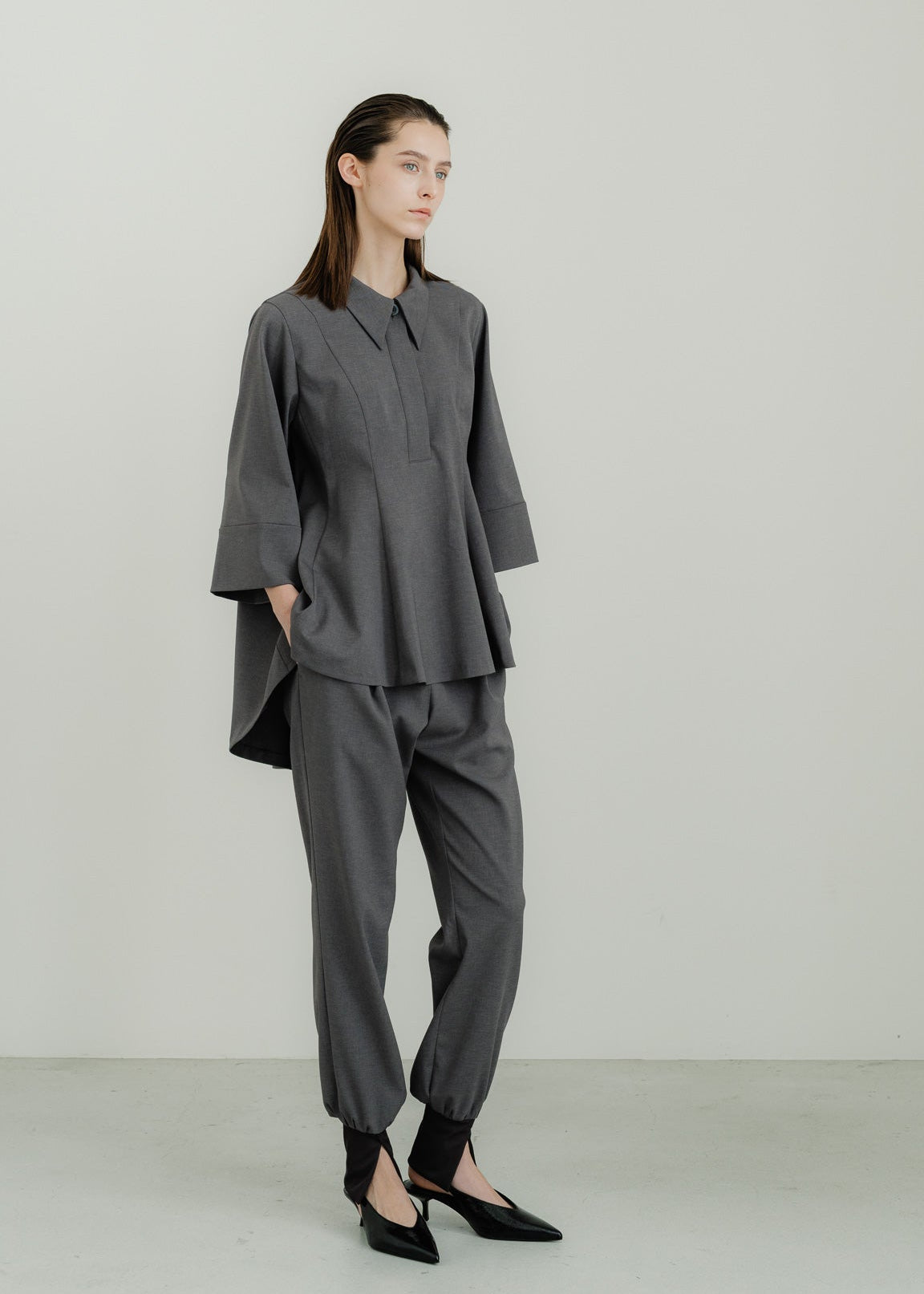 【PRE ORDER】Airy Form Belle Pants(warm gray)