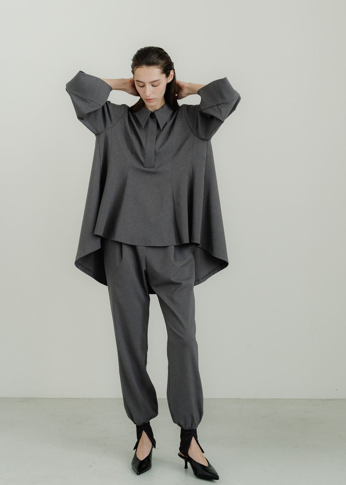 【PRE ORDER】Airy Form Belle Pants(warm gray)