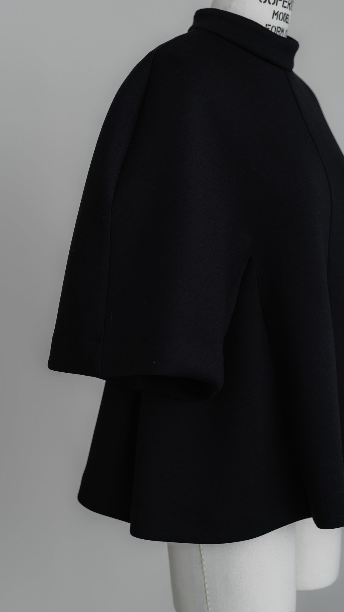 Form Pullover