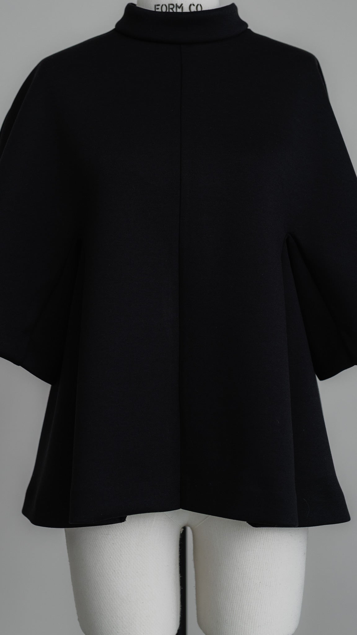 Form Pullover