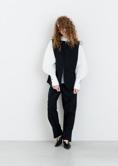 【PRE-ORDER】back pleats vest(2color)