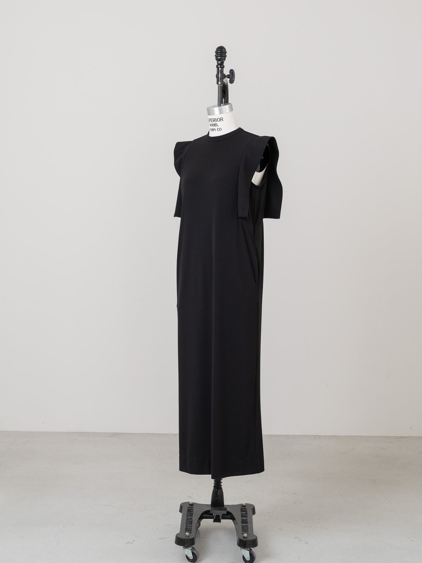【PRE ORDER】Melt Flow Dress