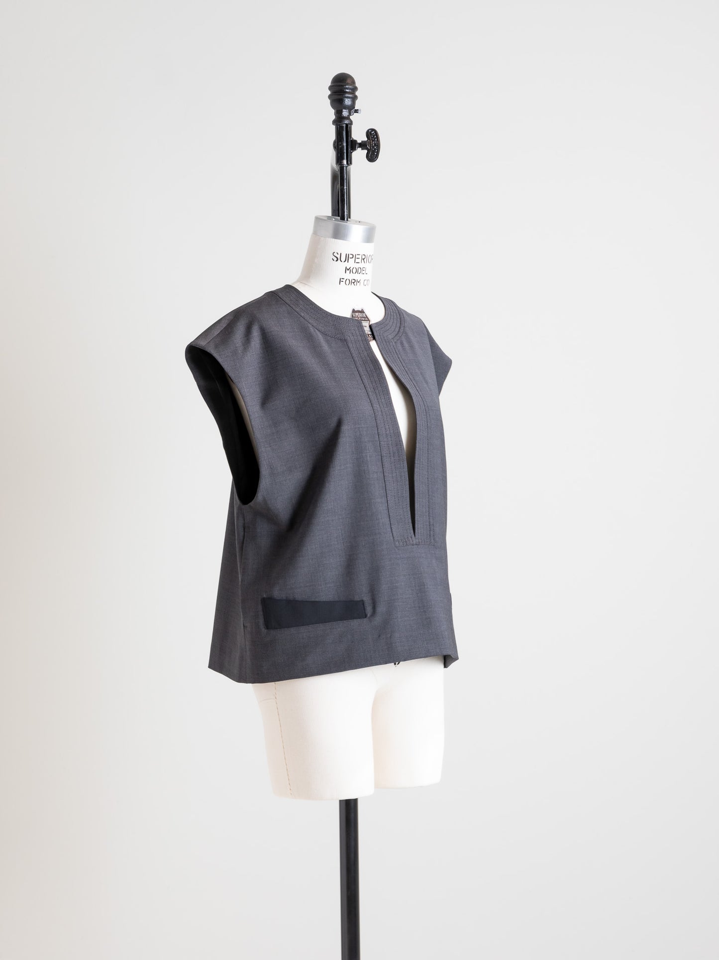 BICOLOR VEST