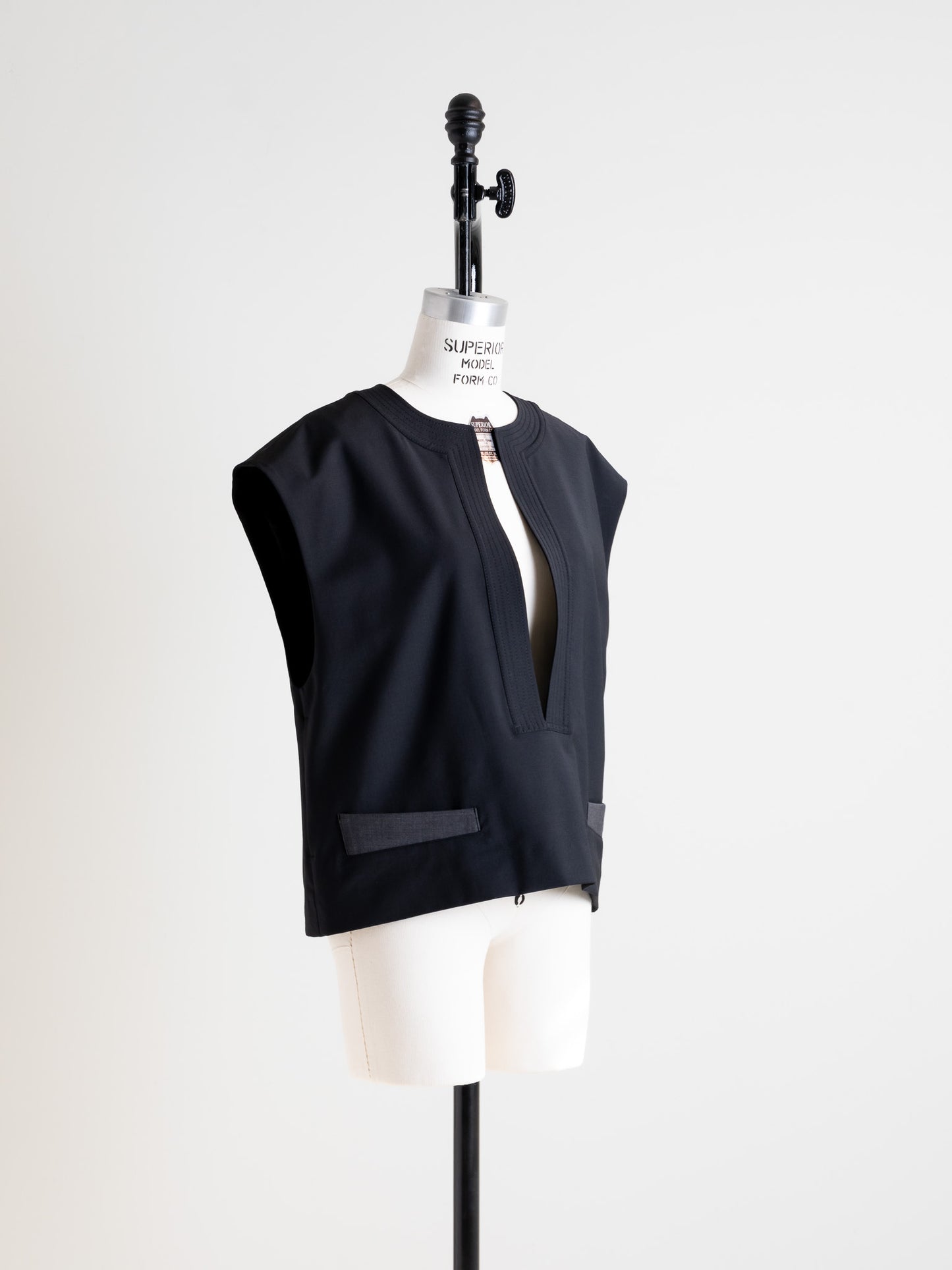 BICOLOR VEST