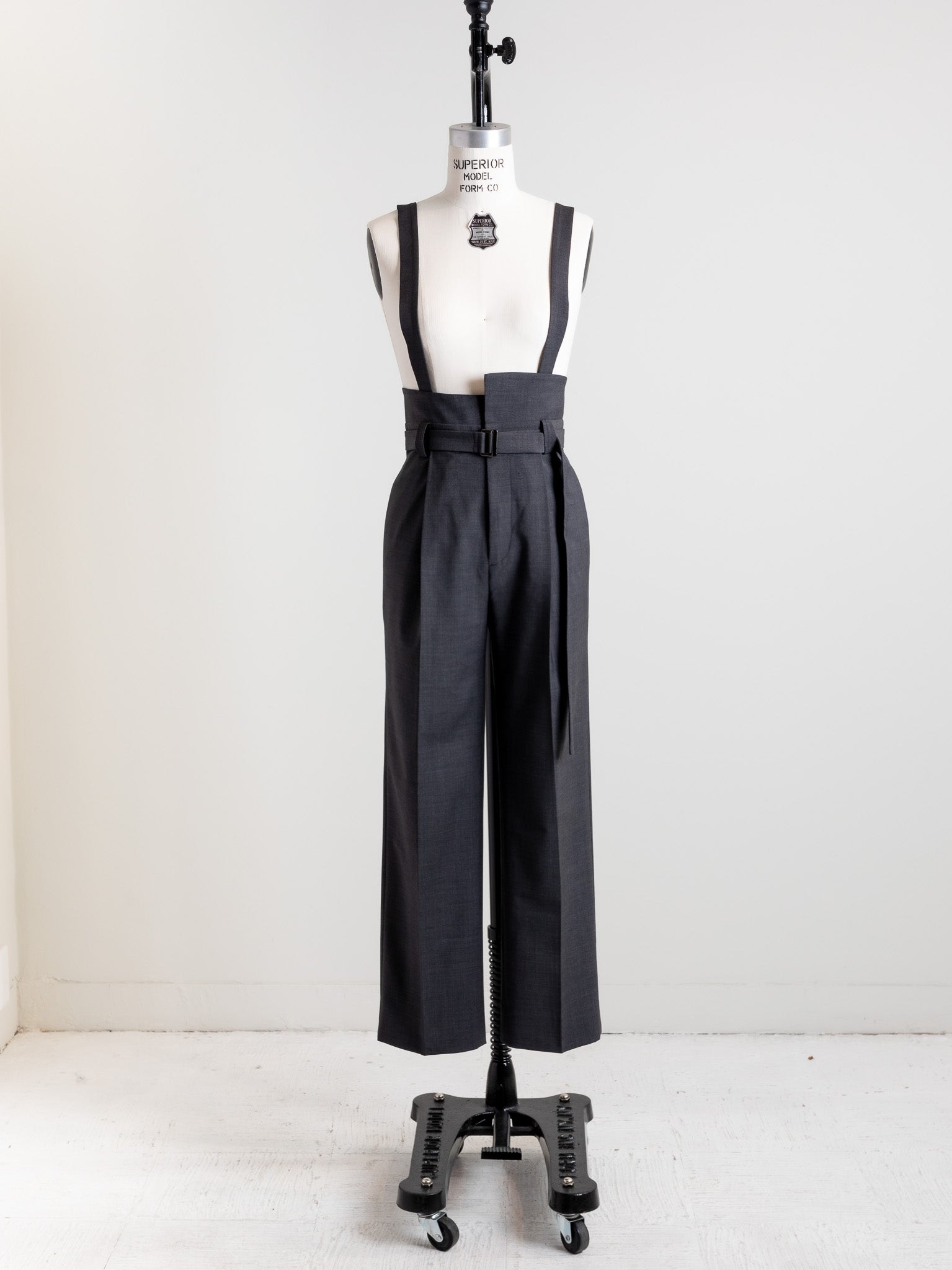 DARK GRAY