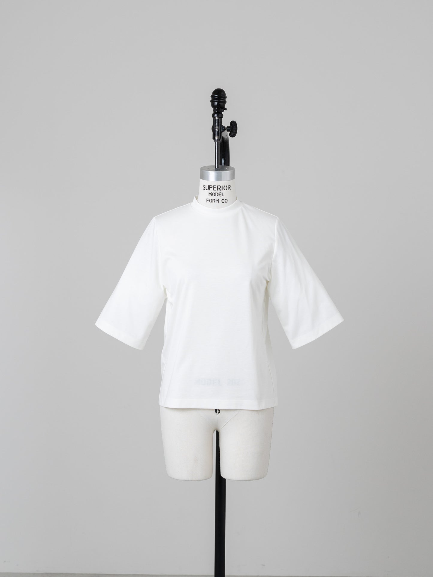 Basic T-shirt (White)