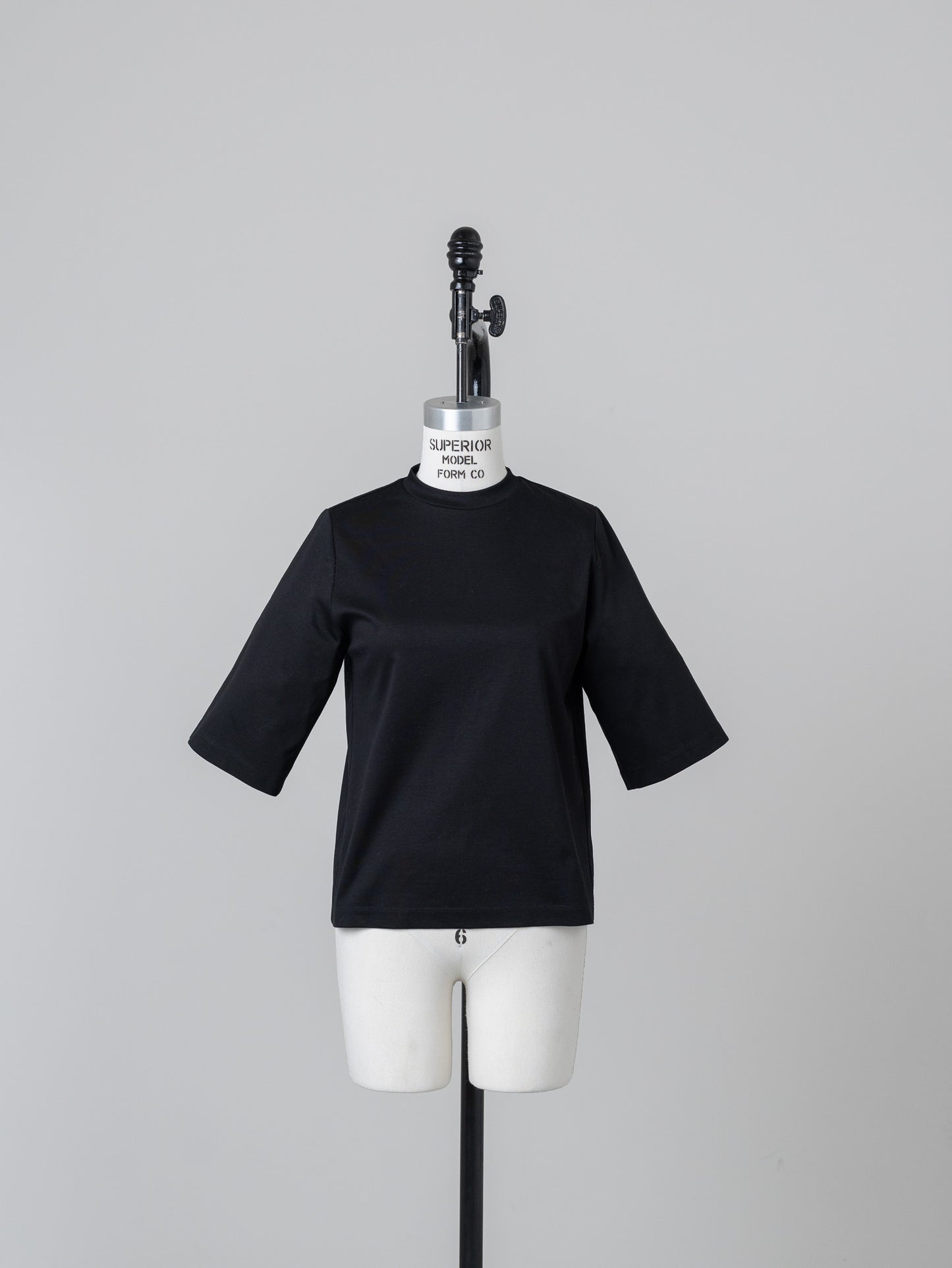 Basic T-shirt (Black)