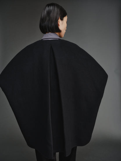 【PREORDER】PONCHO COAT / BLACK