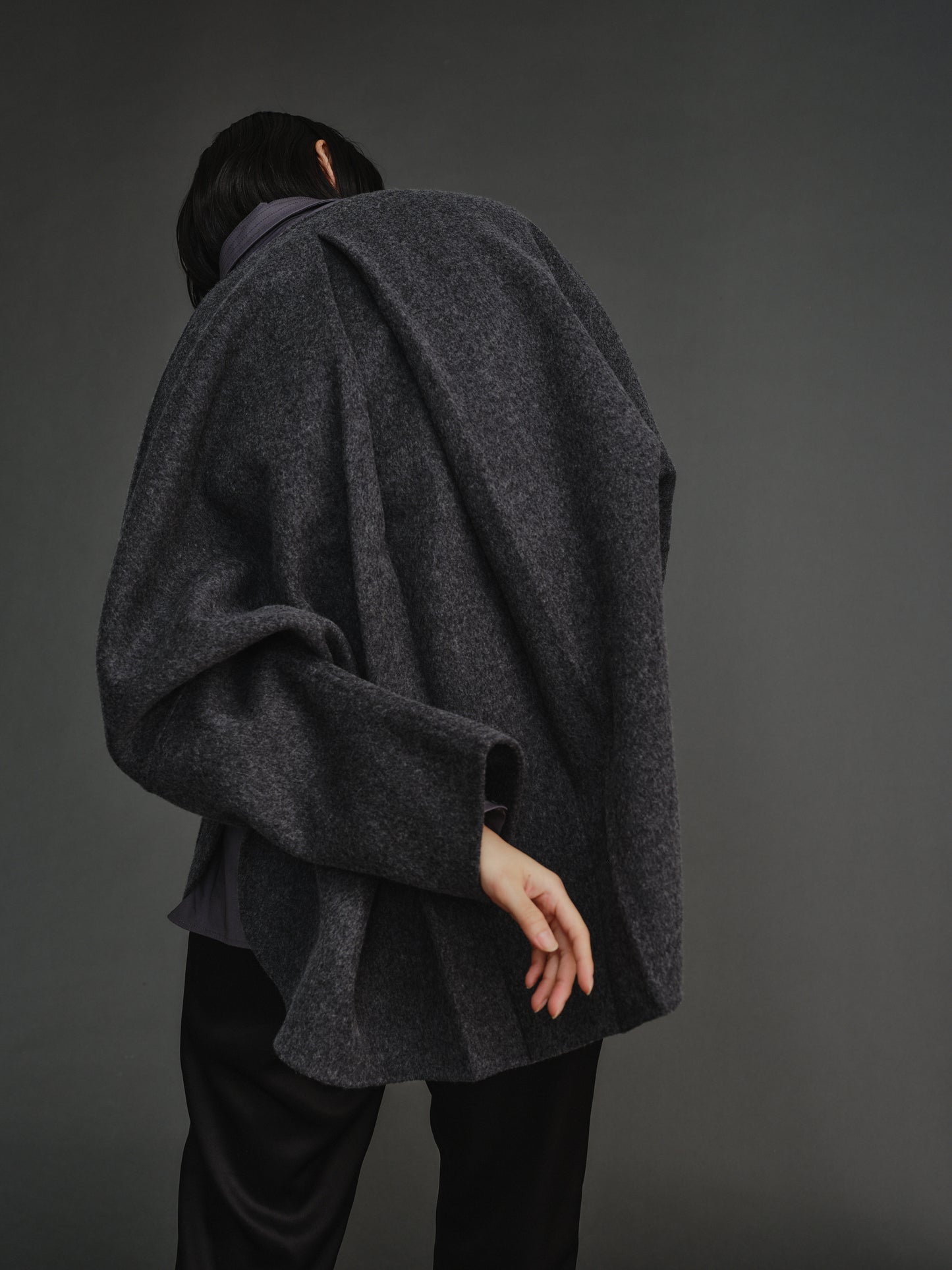 【PREORDER】PONCHO COAT / CHARCOAL GRAY