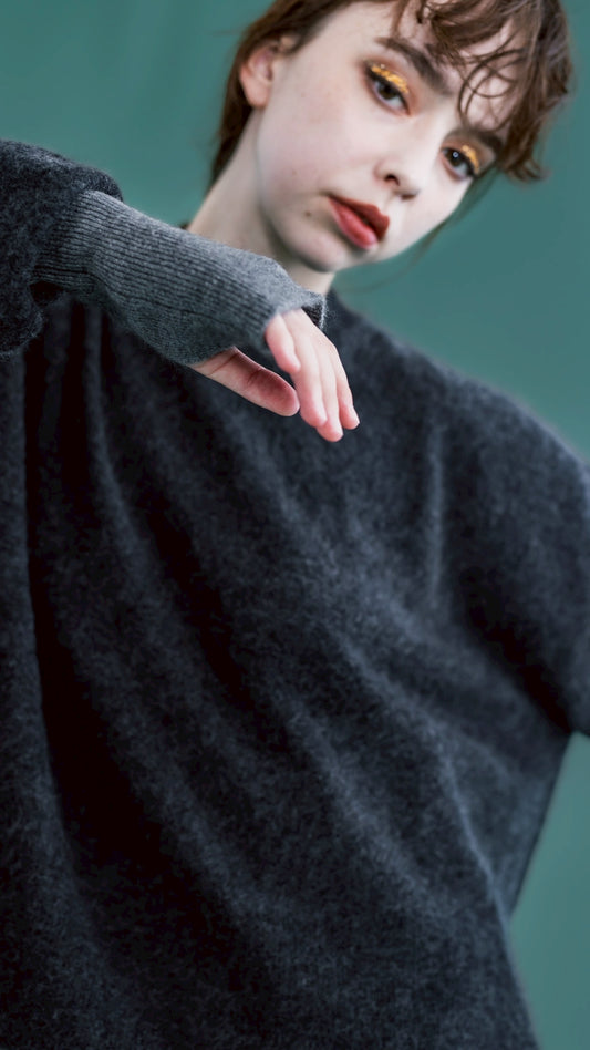 11/28発売 Cashmere silk blend knit(CHARCOAL BLACK)