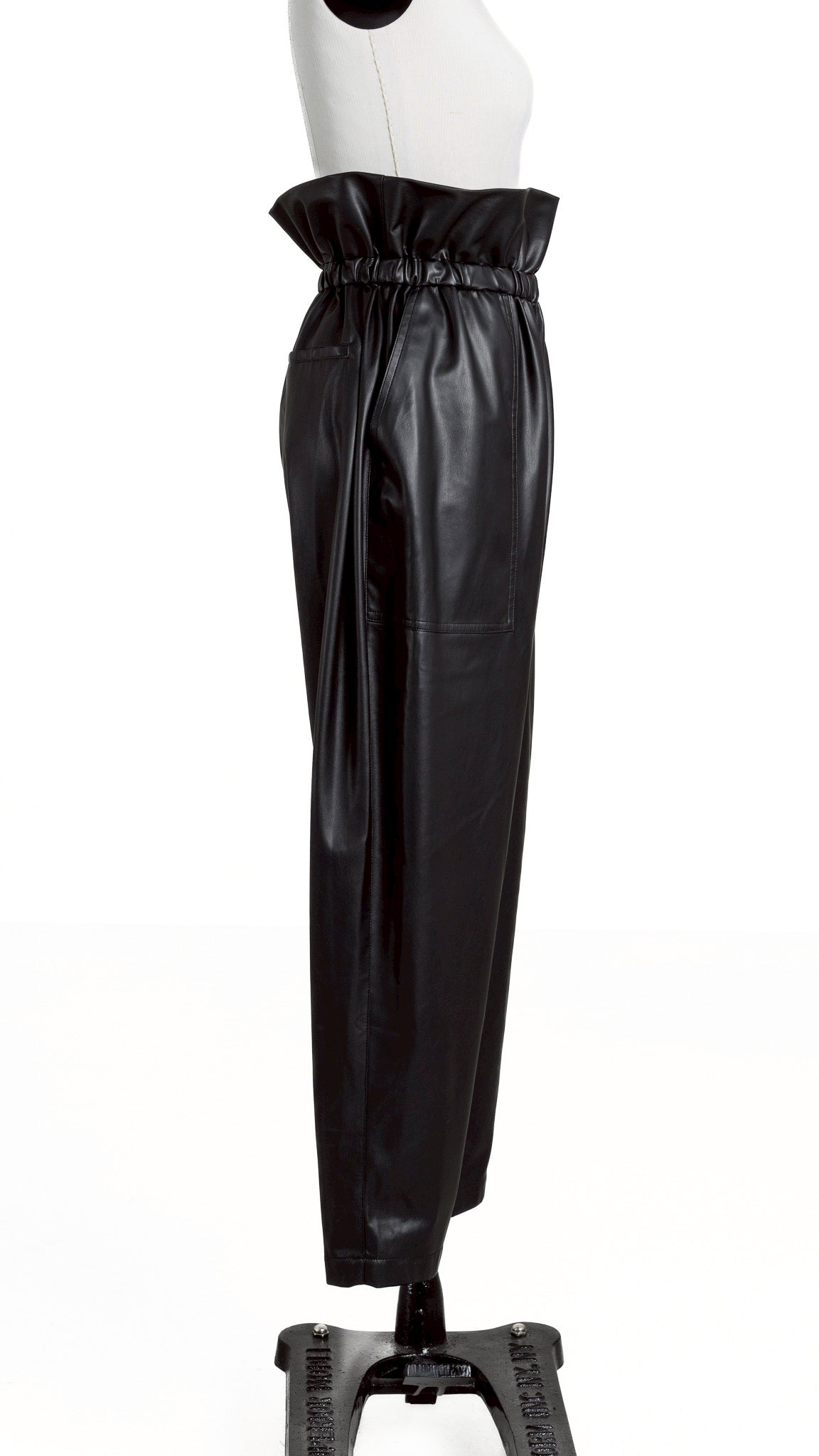 【PRE-ORDER】Petal Leather Pants(1color)