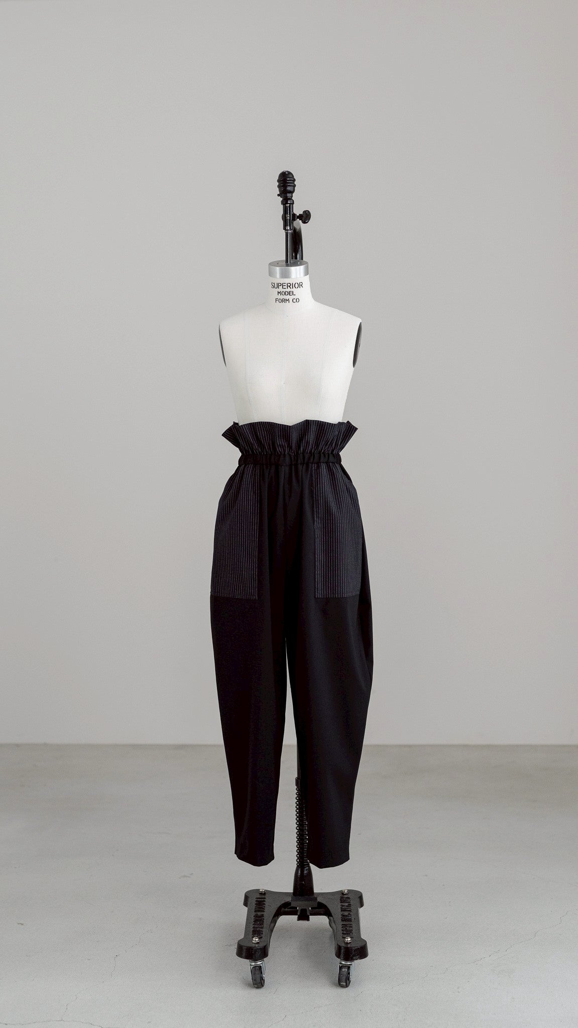 【PRE-ORDER】Petal Pants(2color)