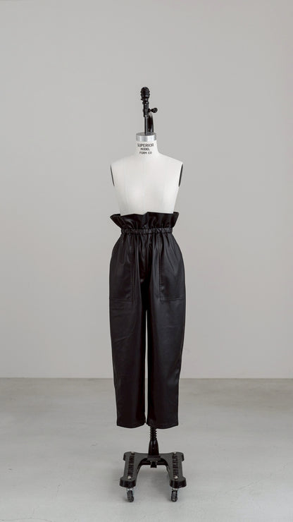 【PRE-ORDER】Petal Leather Pants(1color)