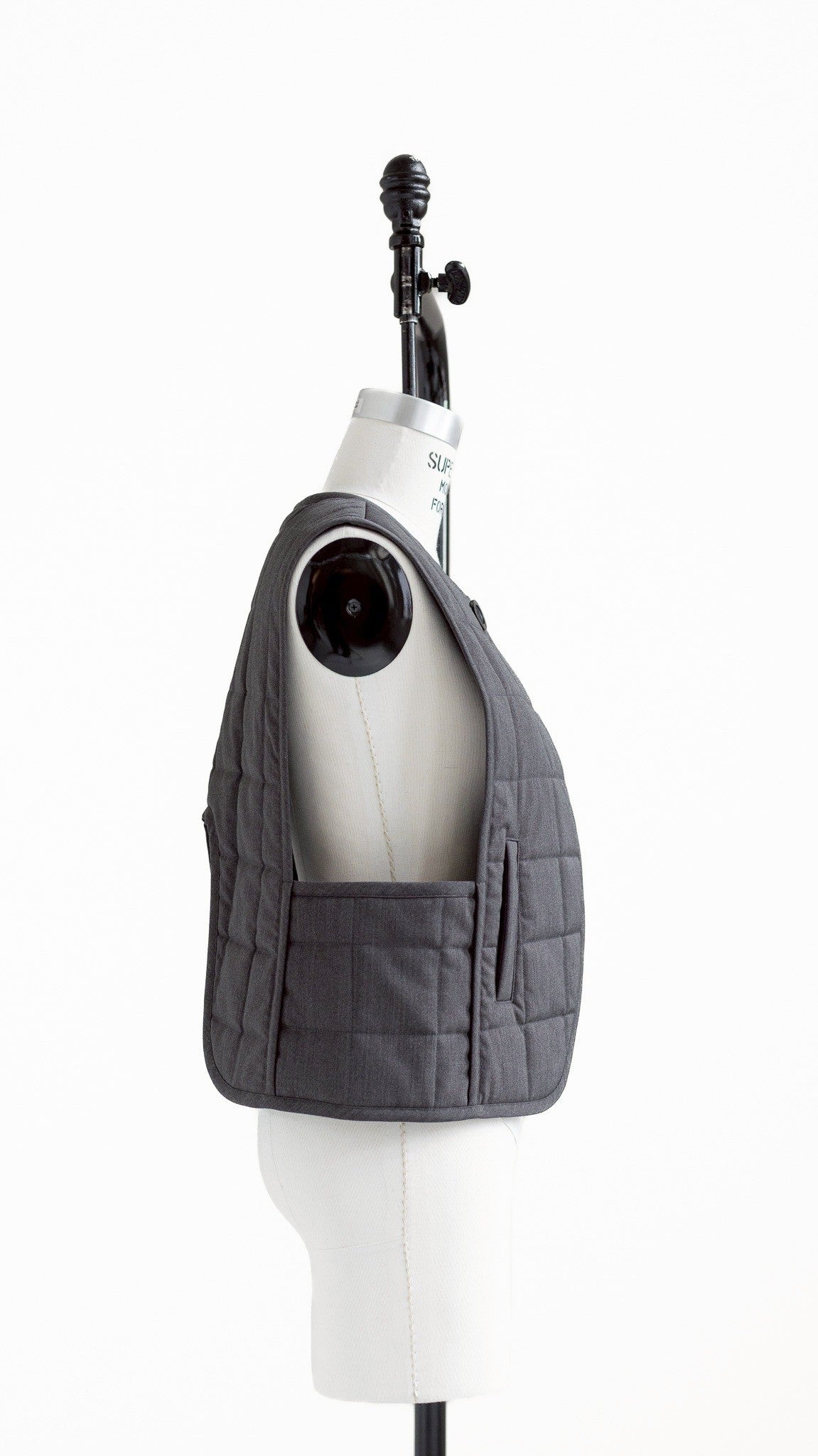 【PRE-ORDER】Reversible Vest(2color)