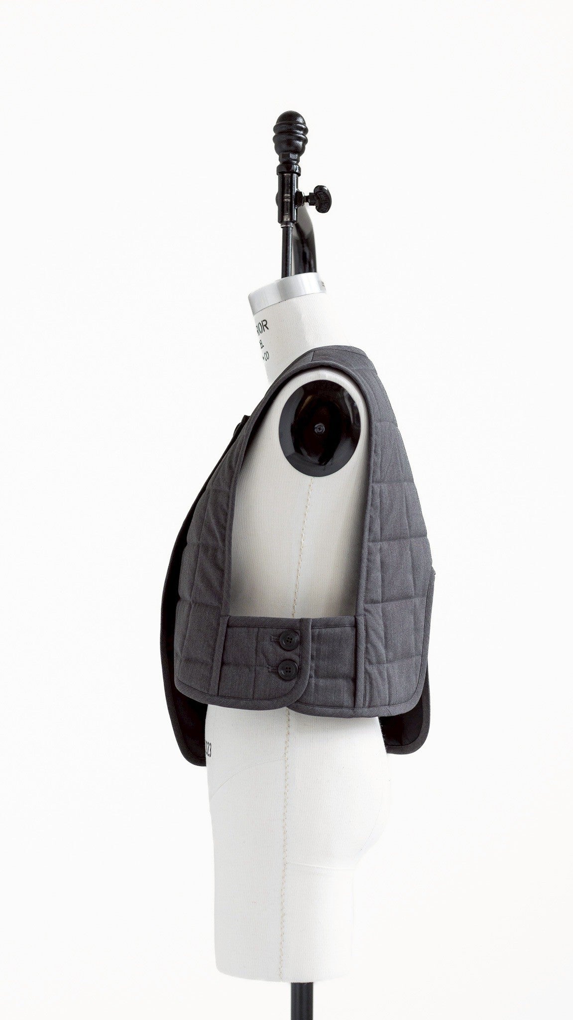 【PRE-ORDER】Reversible Vest(2color)