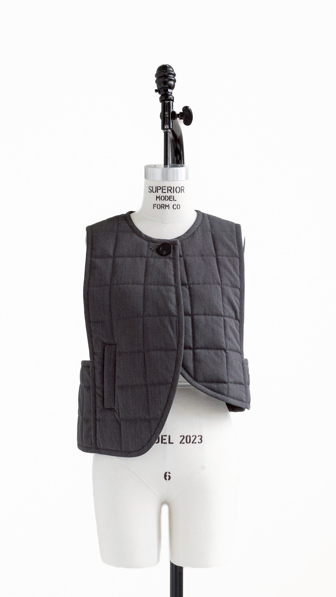 【PRE-ORDER】Reversible Vest(2color)