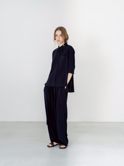 【PRE-ORDER】MELT DRAPE PANTS(NAVY)