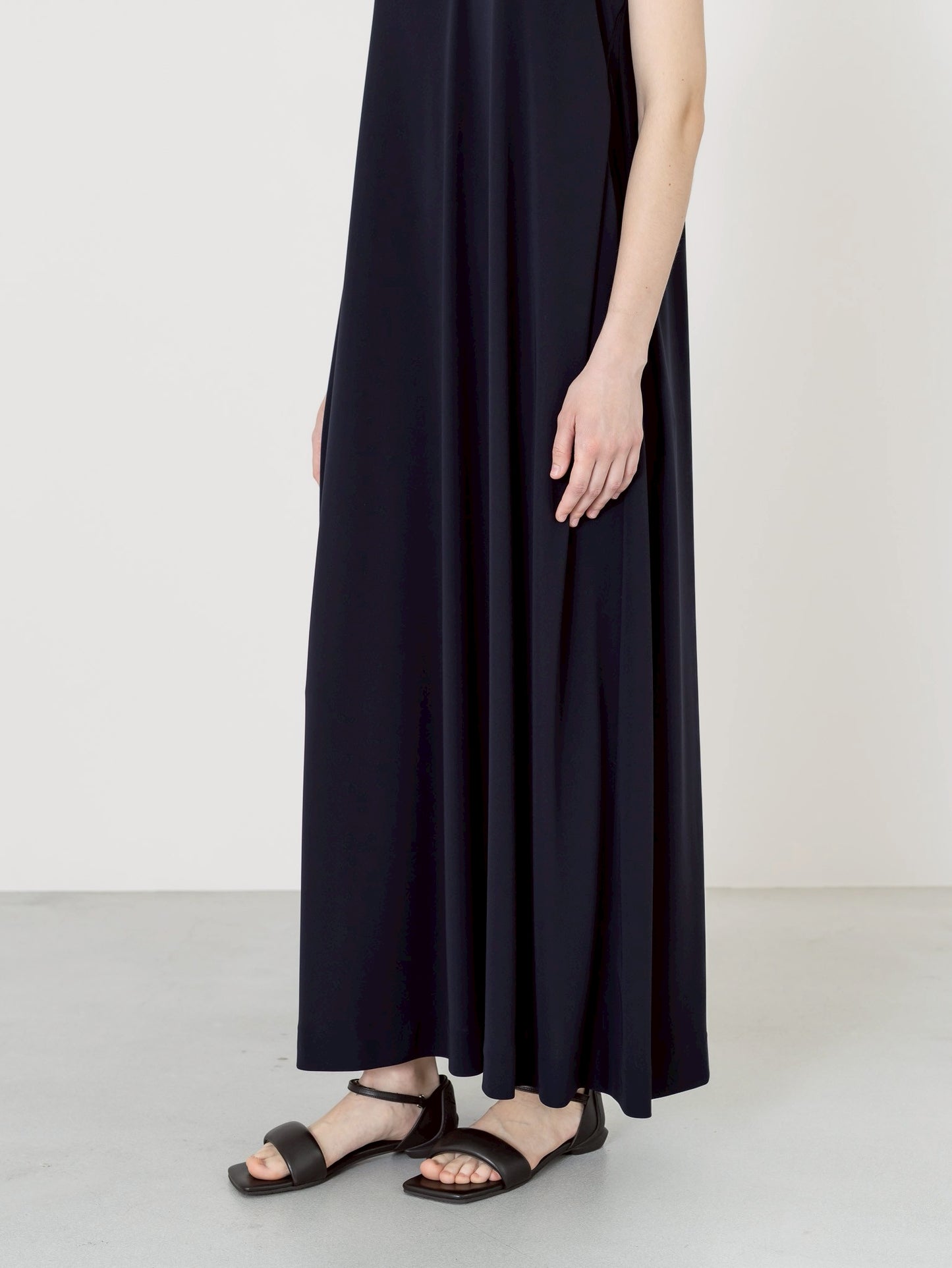 【PRE-ORDER】MELT DRESS(NAVY)