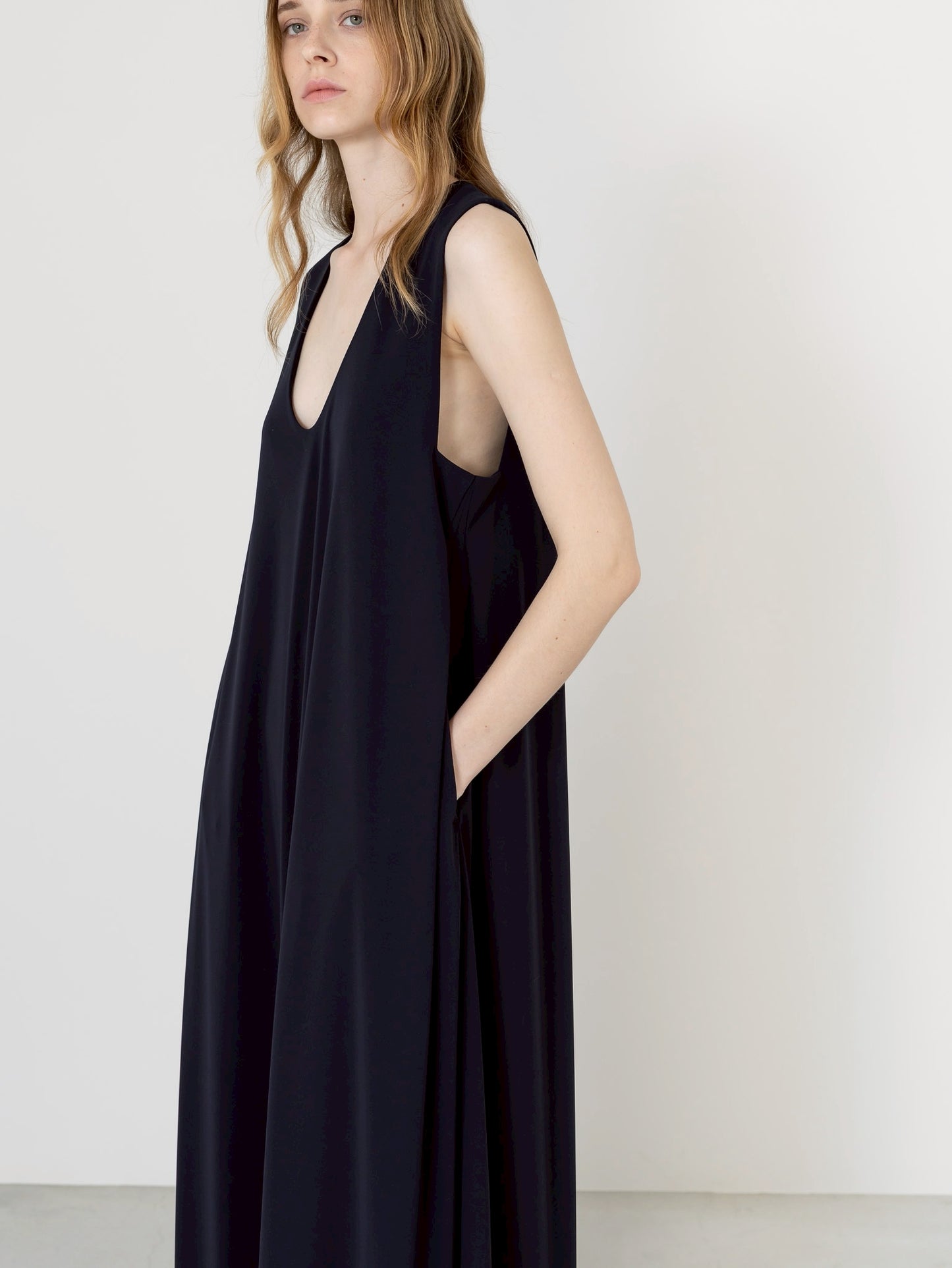 【PRE-ORDER】MELT DRESS(NAVY)
