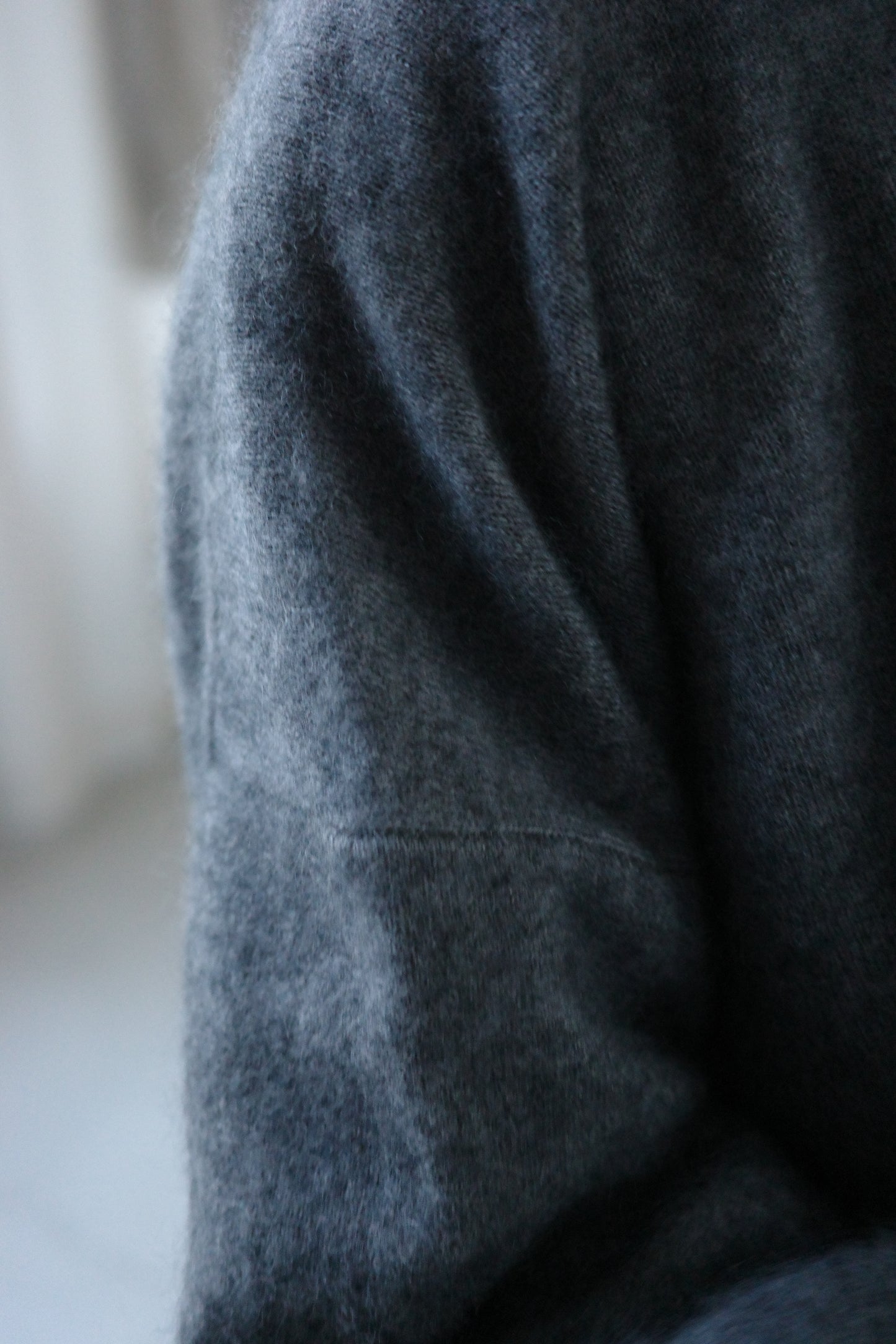 11/28発売 Cashmere silk blend knit(GRAY)